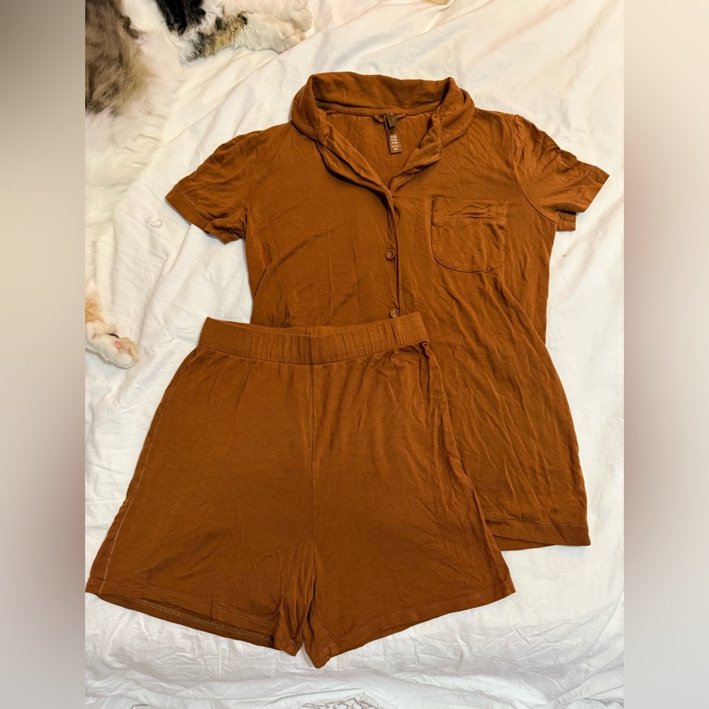 Skims bronze pyjama set